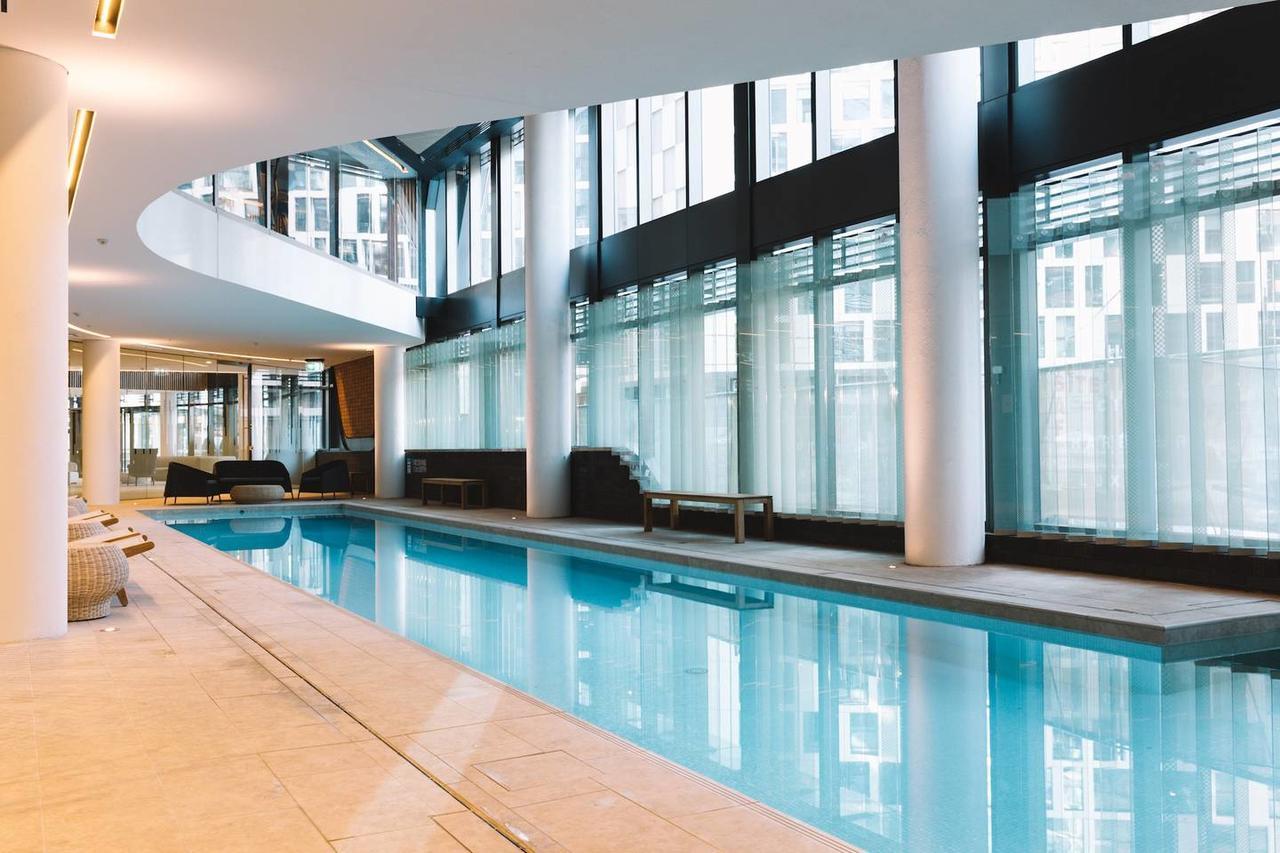 Designer 2 Bedroom + Pool + Gym + Close To Cbd Melbourne Kültér fotó